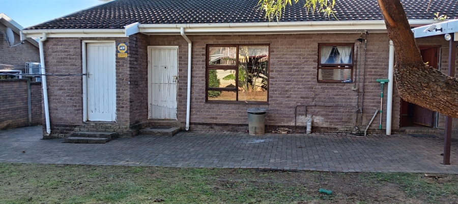 4 Bedroom Property for Sale in Strelitzia Park Eastern Cape